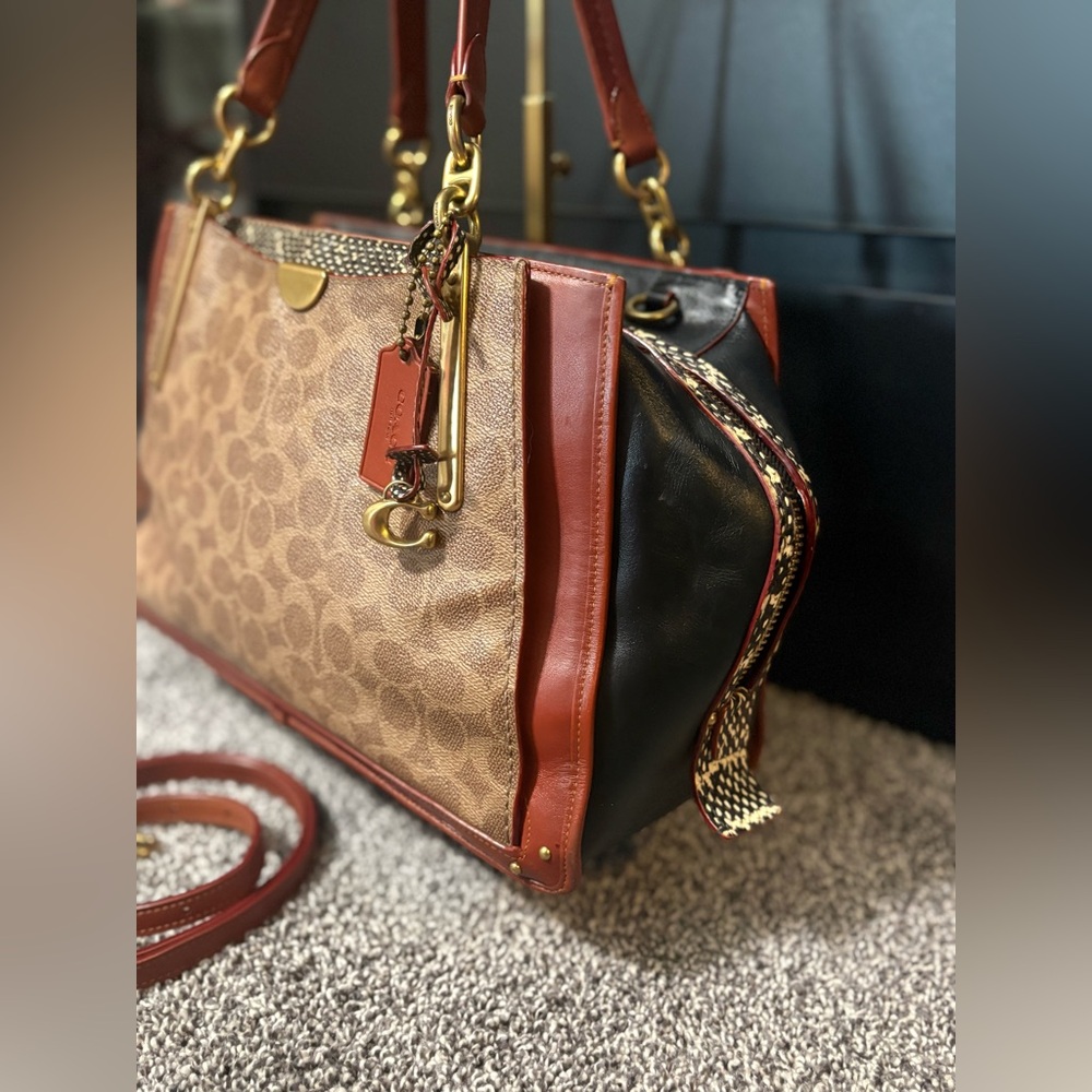 Coach Dreamer 36 signature canvas with refined calf leather and snakeskin - Picture 8 of 15